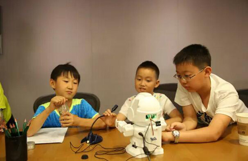 童程童美參與Bluemix少年開發(fā)者趣玩體驗(yàn)營(yíng)