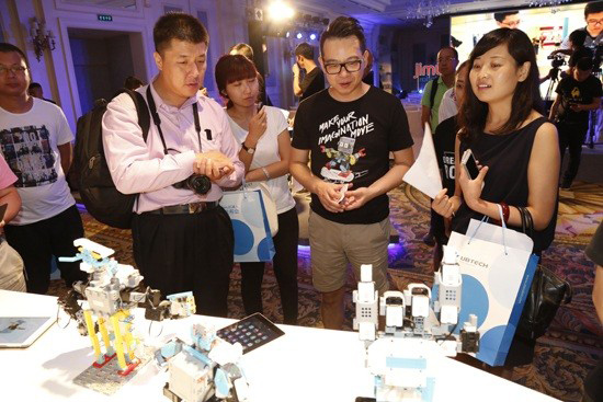 優(yōu)必選發(fā)布Jimu機(jī)器人 可自由搭建編程和分享