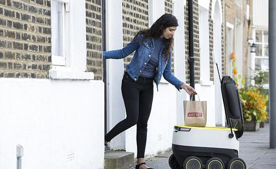 英國現(xiàn)外賣機(jī)器人 送餐僅用30分鐘