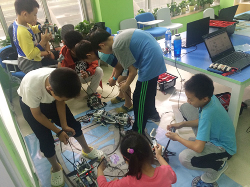 樂高機(jī)器人除了玩兒，還能給孩子帶來什么