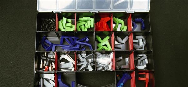 ABB用桌面3D打印機(jī)造工業(yè)機(jī)器人手指原型