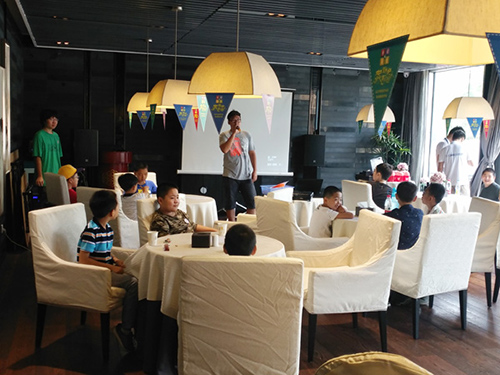 童程童美小伙伴們，快來一起：Running Code！