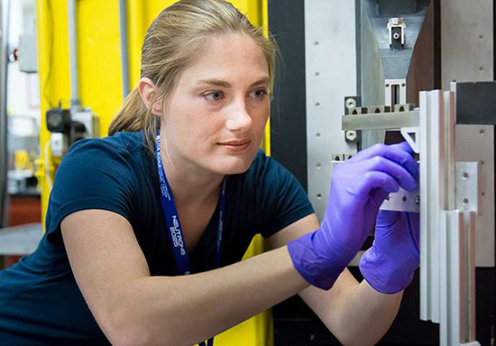 NASA科學家用中子檢驗3D打印火箭發(fā)動機部件