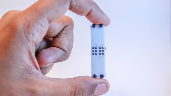 創(chuàng)客用3D打印開發(fā)盲文顯示器和盲文鍵盤