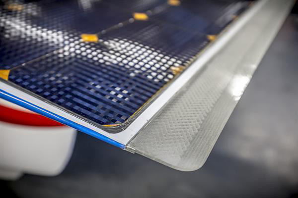 大學(xué)生用3D打印尾翼優(yōu)化太陽能賽車空氣動力性能