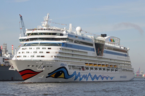 德國(guó)愛(ài)達(dá)郵輪公司在郵輪上提供3D照相業(yè)務(wù)