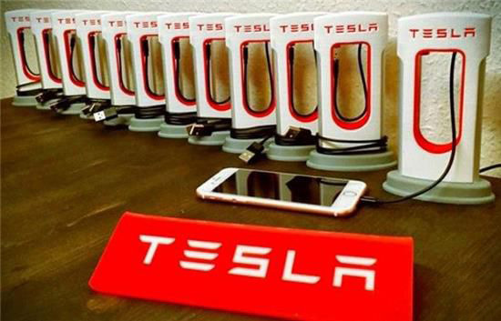 特斯拉粉絲設(shè)計(jì)出3D打印迷你特斯拉充電站