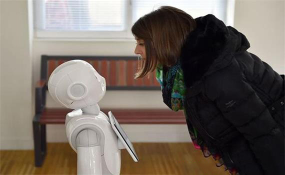 微軟CEO納德拉：聊天機(jī)器人進(jìn)軍保險(xiǎn)行業(yè)大勢(shì)所趨