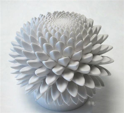 加利福利亞設(shè)計(jì)師打造出如盛放花朵般的3D打印雕塑