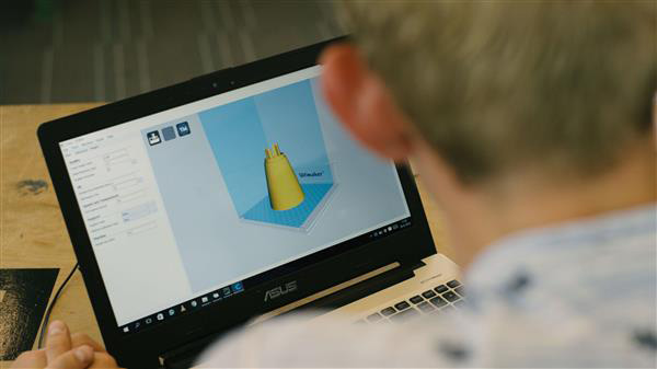 荷蘭應(yīng)用科技大學(xué)學(xué)生準(zhǔn)備發(fā)射完全采用3D打印的火箭