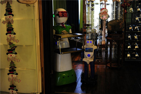 資本向硬件科技領(lǐng)域遷移 巨頭紛紛布局商用機器人