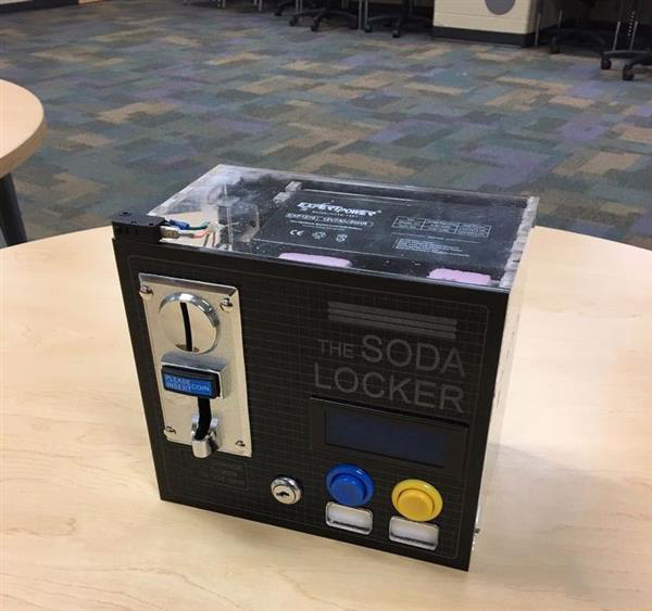 17歲美國創(chuàng)客3D打印自動(dòng)售貨機(jī)Soda Locker，可放入學(xué)校儲(chǔ)物柜