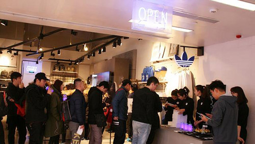 創(chuàng)想三維CR-2020 3D打印機助陣阿迪達斯新品發(fā)布會