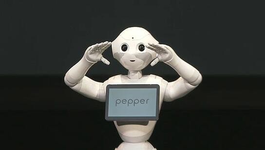 富士康與軟銀的關(guān)系越發(fā)密切。日前有消息稱，富士康收購了軟銀一家投資公司的過半數(shù)股權(quán)，雙方將在IT等投資領(lǐng)域共同開拓市場。據(jù)悉，富士康集團將斥資6億美元，獲得軟銀集團在新加坡一家投資公司“SoftBank Group Capital Apac”的54.5%股權(quán)