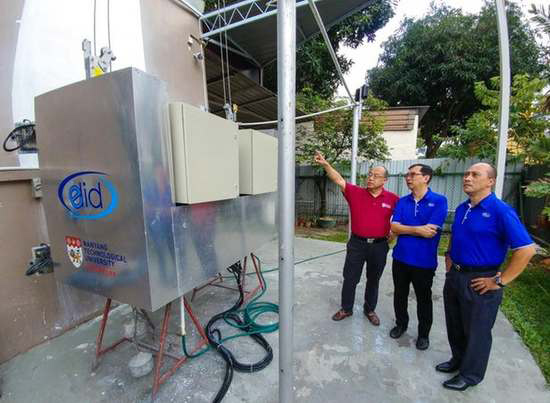 新加坡南洋理工研發(fā)能清洗粉刷大樓的機器人