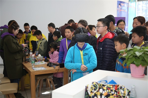 達內(nèi)童程童美“發(fā)現(xiàn)杯”青少年編程大賽開戰(zhàn)，2000多選手決戰(zhàn)全國