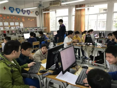 “發(fā)現(xiàn)杯”中國(guó)青少年編程挑戰(zhàn)活動(dòng)廣州賽區(qū)，近500名編程小達(dá)人競(jìng)技