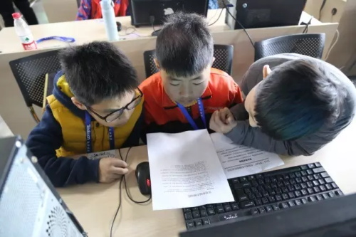 杭州賽區(qū)│“發(fā)現(xiàn)杯”中國(guó)青少年編程挑戰(zhàn)活動(dòng)城市賽今日開(kāi)戰(zhàn)