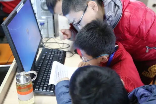 杭州賽區(qū)│“發(fā)現(xiàn)杯”中國(guó)青少年編程挑戰(zhàn)活動(dòng)城市賽今日開(kāi)戰(zhàn)