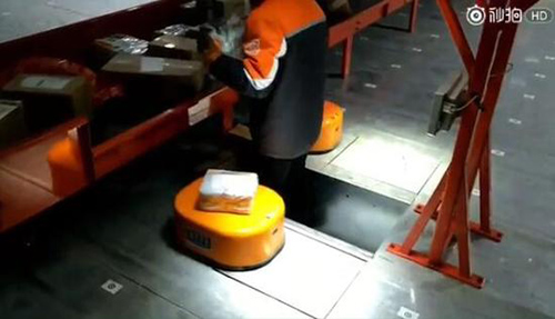 申通快遞分揀機(jī)器人效率驚人：70%人工下崗