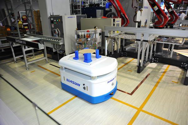 “全向移動機(jī)器人”助力車間物流