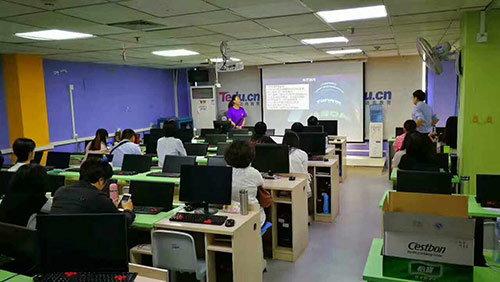 2017WRO達(dá)內(nèi)直選賽火熱開(kāi)啟，專(zhuān)家全國(guó)巡講ing！