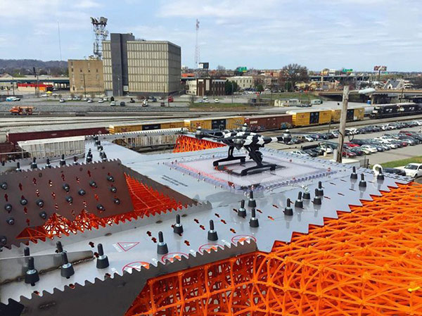 3D打印無(wú)人機(jī)機(jī)場(chǎng)驚現(xiàn)于田納西州的一棟建筑上