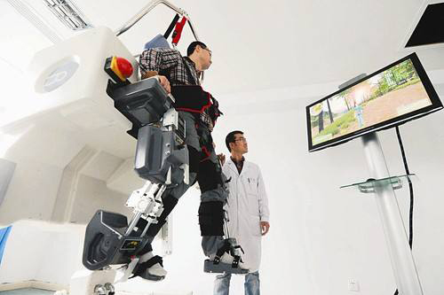 外媒：老齡化提升 日企競相研發(fā)康復(fù)輔助機器人