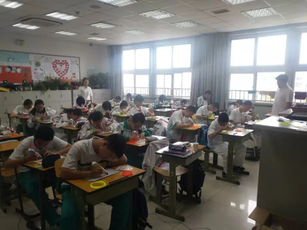 當(dāng)好幫手精準(zhǔn)服務(wù)，童程童美助力學(xué)?？萍蓟顒? /> 
</p>
<p style=