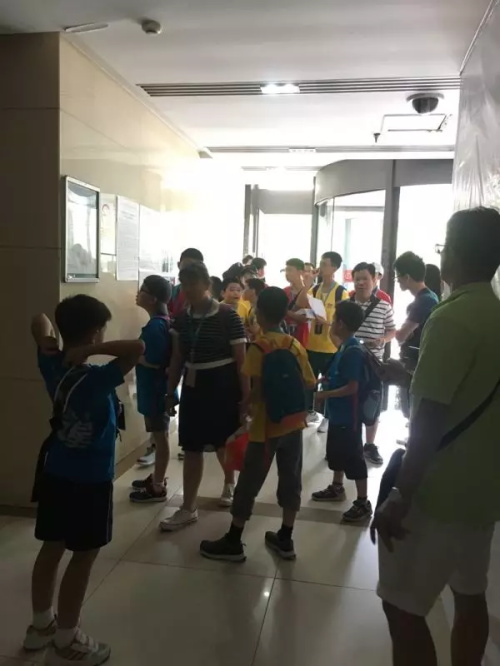 發(fā)現(xiàn)杯 | 你們相親相愛，我們緊張比賽!發(fā)現(xiàn)杯第一天賽事回顧