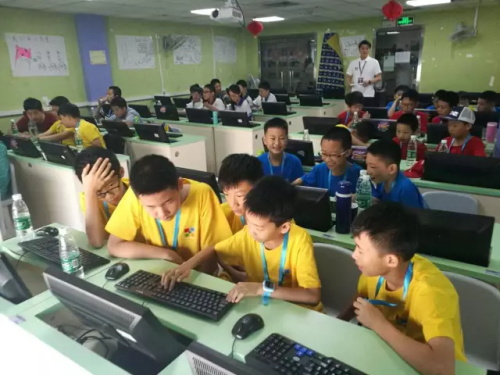 發(fā)現(xiàn)杯 | 你們相親相愛，我們緊張比賽!發(fā)現(xiàn)杯第一天賽事回顧