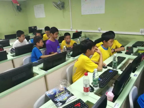 發(fā)現(xiàn)杯 | 你們相親相愛，我們緊張比賽!發(fā)現(xiàn)杯第一天賽事回顧