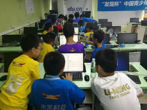 發(fā)現(xiàn)杯 | 你們相親相愛，我們緊張比賽!發(fā)現(xiàn)杯第一天賽事回顧