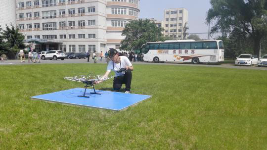 中科院沈陽自動(dòng)化所三款機(jī)器人首次亮相