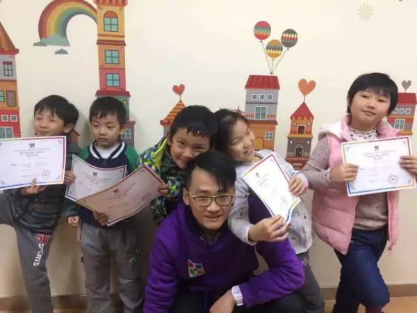 童程童美迎來北京首個(gè)智能機(jī)器人編程WeDo結(jié)業(yè)班！