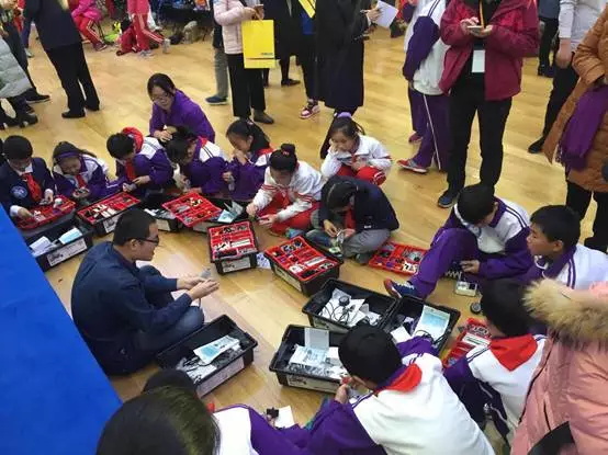 北京上地首屆青少年科技節(jié)|創(chuàng)新成長孵化夢想，童程童美老師受邀現(xiàn)場助力！