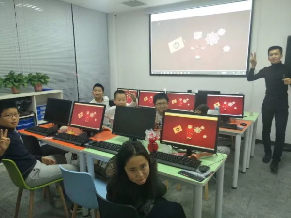 嗨皮圣誕節(jié)！童程童美圣誕主題課全國全國狂歡ing~