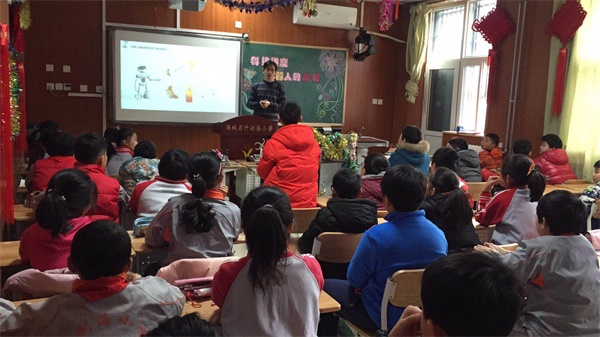 公益校園行 | 童程童美智能機(jī)器人什剎海校園講座，探索科技的魅力！