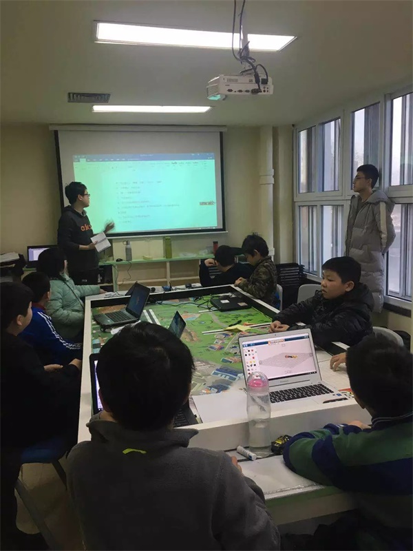 達(dá)內(nèi)童程童美202018年FLL工程挑戰(zhàn)賽集訓(xùn)火熱進(jìn)行中！