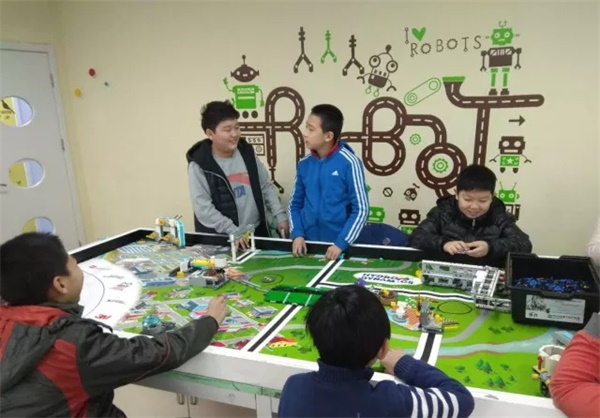 達(dá)內(nèi)童程童美202018年FLL工程挑戰(zhàn)賽集訓(xùn)火熱進(jìn)行中！