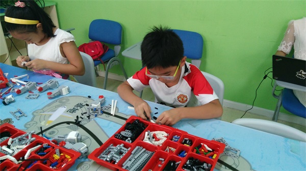 暑假集訓營，5天讓孩子高效學習少兒編程！