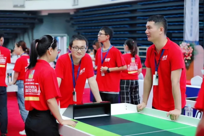 【W(wǎng)RO達(dá)內(nèi)賽】全國(guó)機(jī)器人小達(dá)人齊聚清華，規(guī)模創(chuàng)童程童美歷史之最！