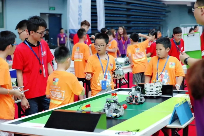 【W(wǎng)RO達(dá)內(nèi)賽】全國(guó)機(jī)器人小達(dá)人齊聚清華，規(guī)模創(chuàng)童程童美歷史之最！