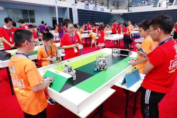【W(wǎng)RO達(dá)內(nèi)賽】全國(guó)機(jī)器人小達(dá)人齊聚清華，規(guī)模創(chuàng)童程童美歷史之最！
