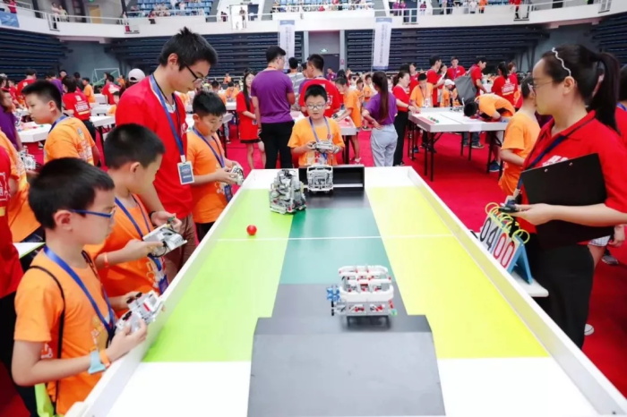 【W(wǎng)RO達(dá)內(nèi)賽】全國(guó)機(jī)器人小達(dá)人齊聚清華，規(guī)模創(chuàng)童程童美歷史之最！