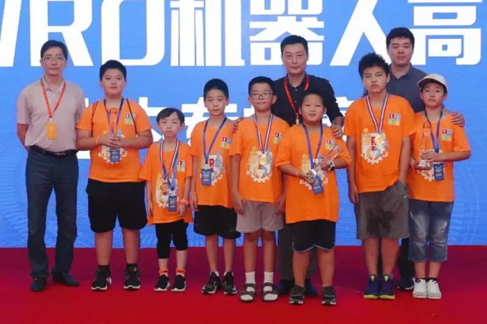 【W(wǎng)RO達(dá)內(nèi)賽】全國(guó)機(jī)器人小達(dá)人齊聚清華，規(guī)模創(chuàng)童程童美歷史之最！