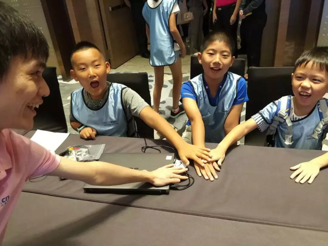 童程童美學員勇奪2018WRO北區(qū)聯(lián)盟賽多項桂冠！