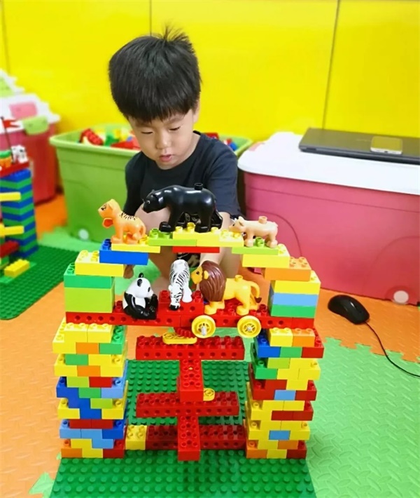 童程童美推出創(chuàng)意啟蒙課程 讓好奇心帶孩子開始啟蒙之旅