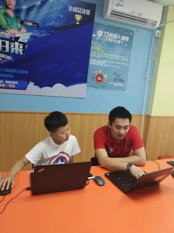 帶著責(zé)任，走好教育的路——最暖人氣教師杜時(shí)男專訪