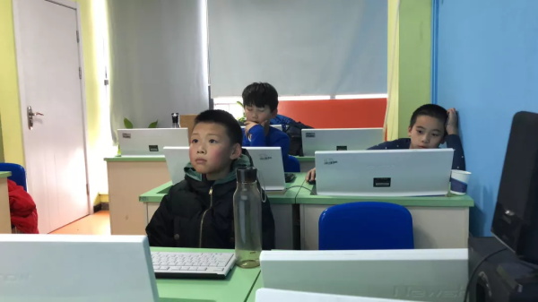 帶著責(zé)任，走好教育的路——最暖人氣教師杜時(shí)男專訪